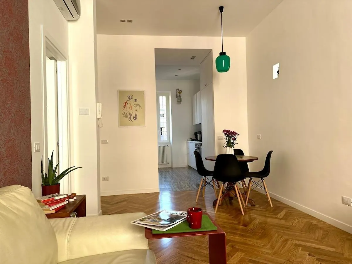 Apartment Bright House Appartamento Roma